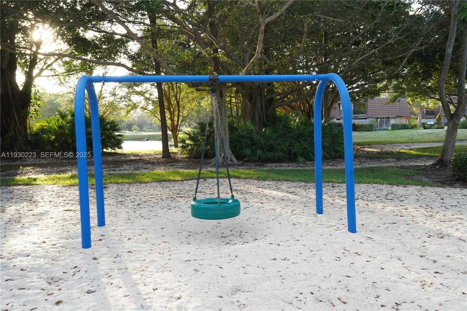 Small Image of 2427 24TH LANE, Palm Beach Gardens Number 54