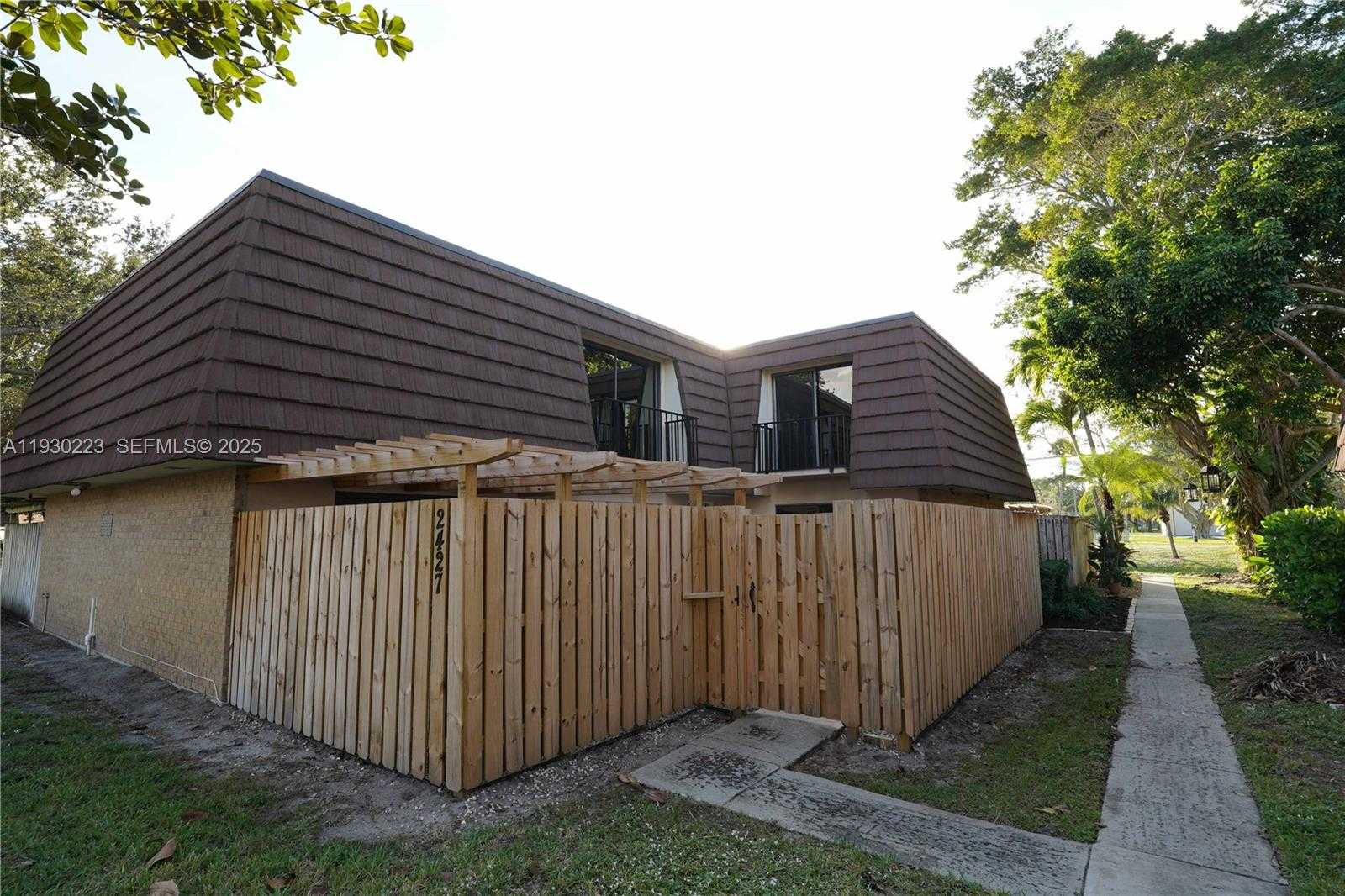 Small Image of 2427 24TH LANE, Palm Beach Gardens Number 9