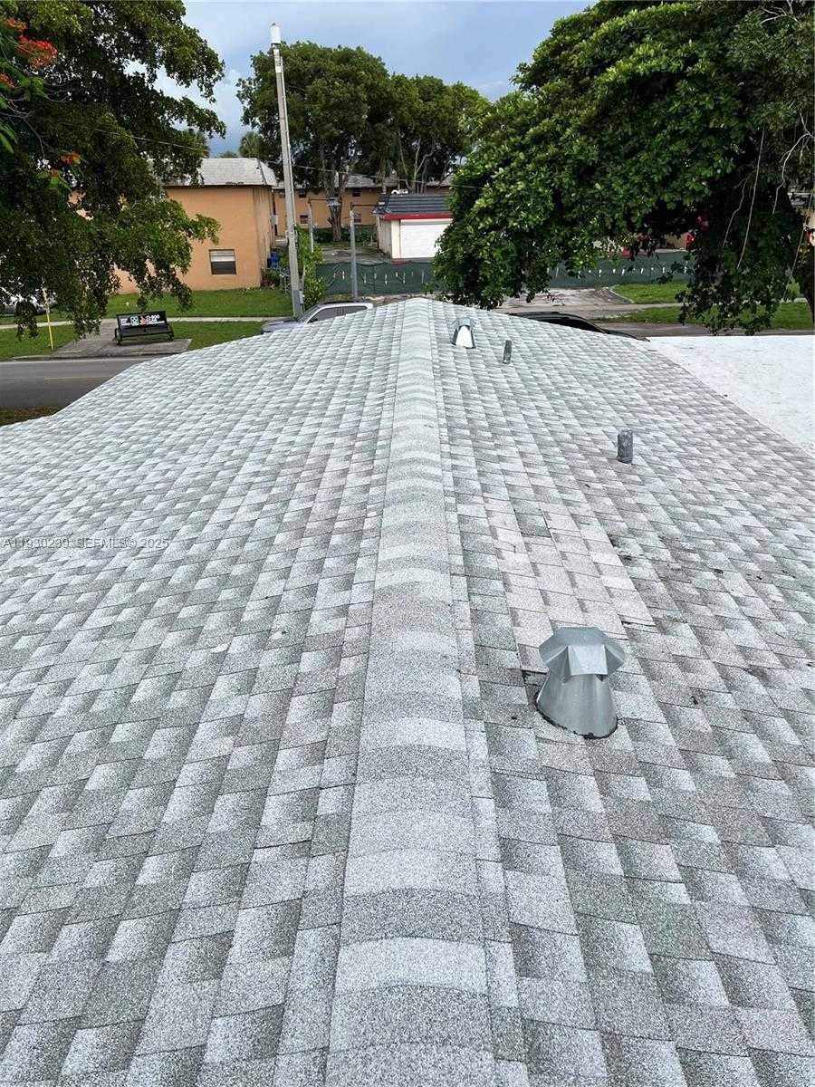 Small Image of 841 NORTH 69TH AVE, Hollywood Number 2