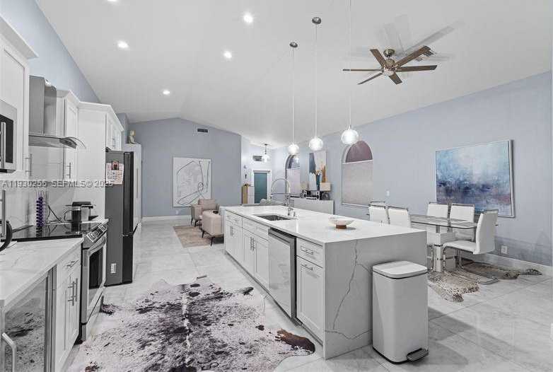 Small Image of 6952 NORTH WEST 27TH CT, Margate Number 2