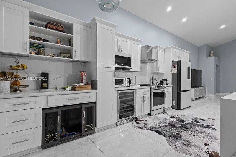 Small Image of 6952 NORTH WEST 27TH CT, Margate Number 4