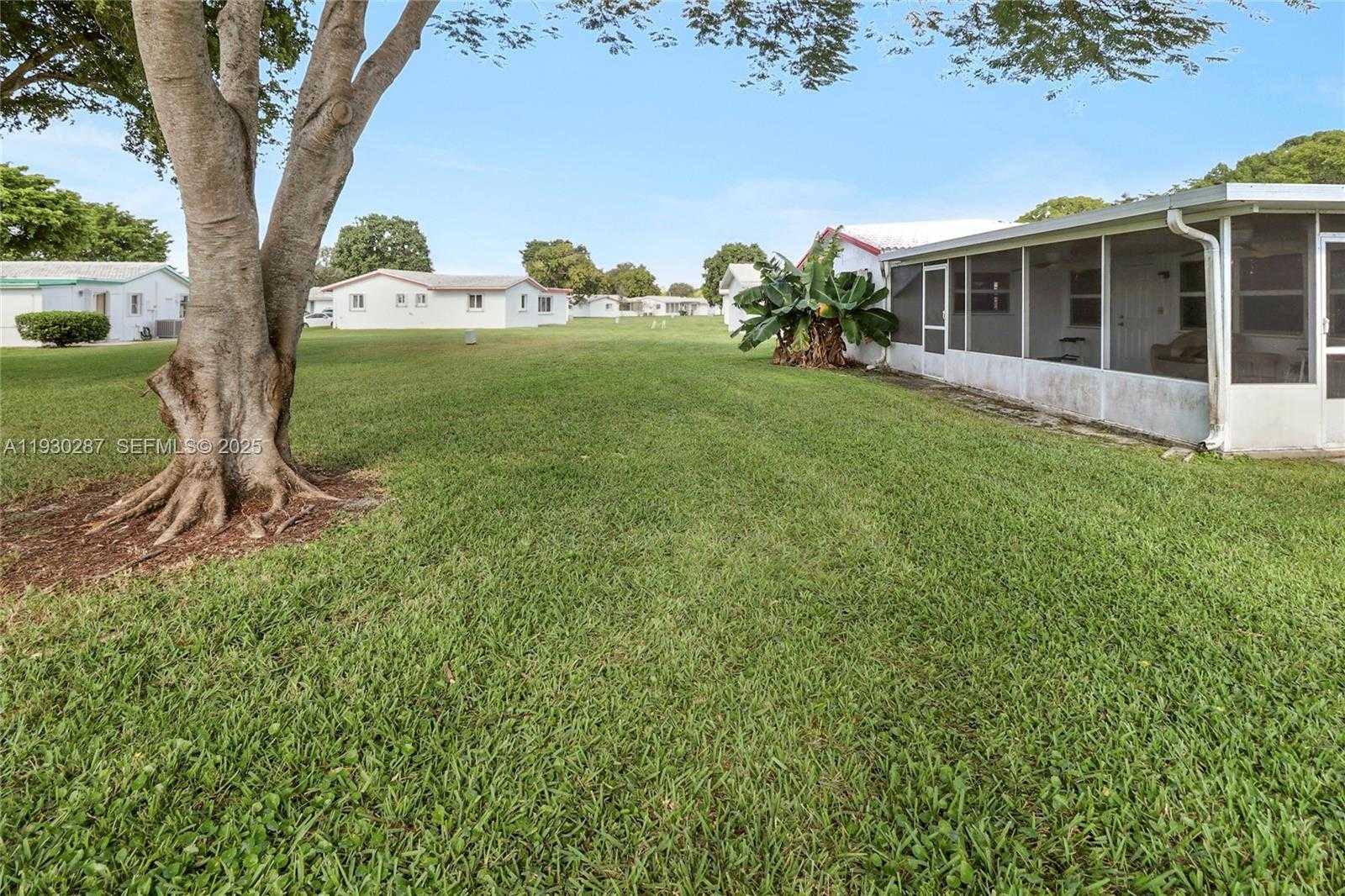 Small Image of 1331 CAMPANELLI DR, Plantation Number 26