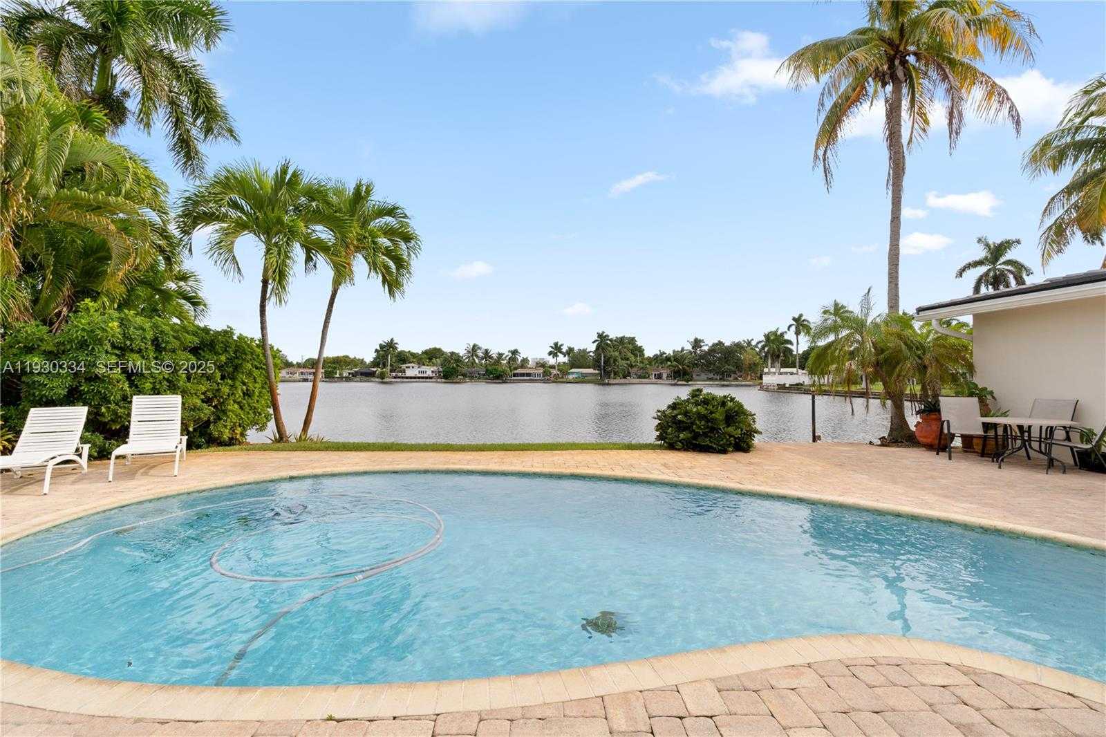 Small Image of 4800 NORTH EAST 13TH TER, Oakland Park Number 1