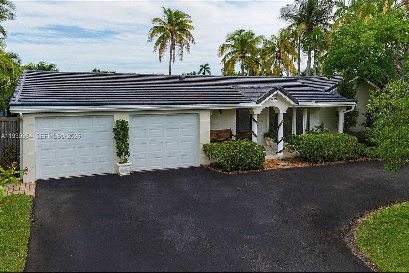 Small Image of 4800 NORTH EAST 13TH TER, Oakland Park Number 3