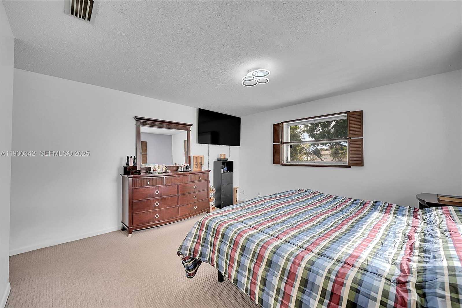 Small Image of 1705 NORTH WEST 69TH TER, Margate Number 16