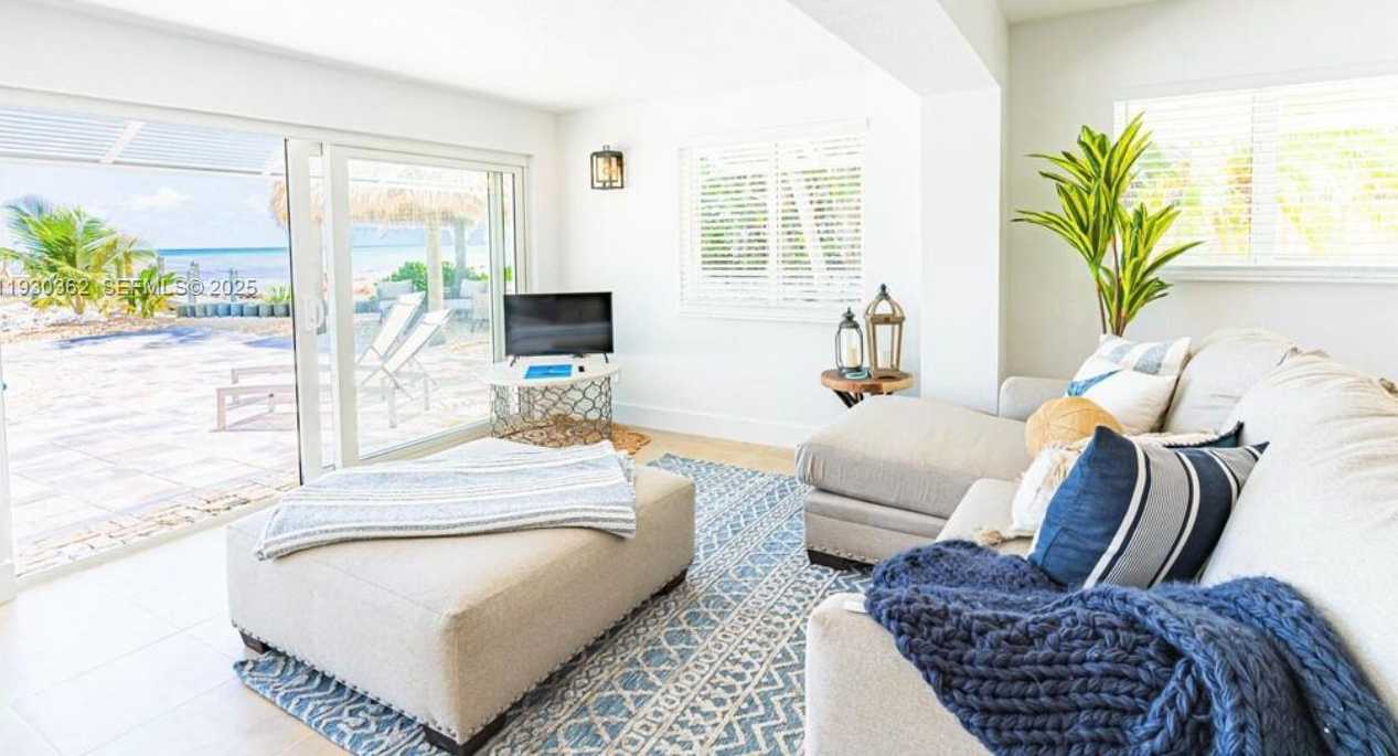 Small Image of 75433 OVERSEAS HWY, Islamorada Number 11