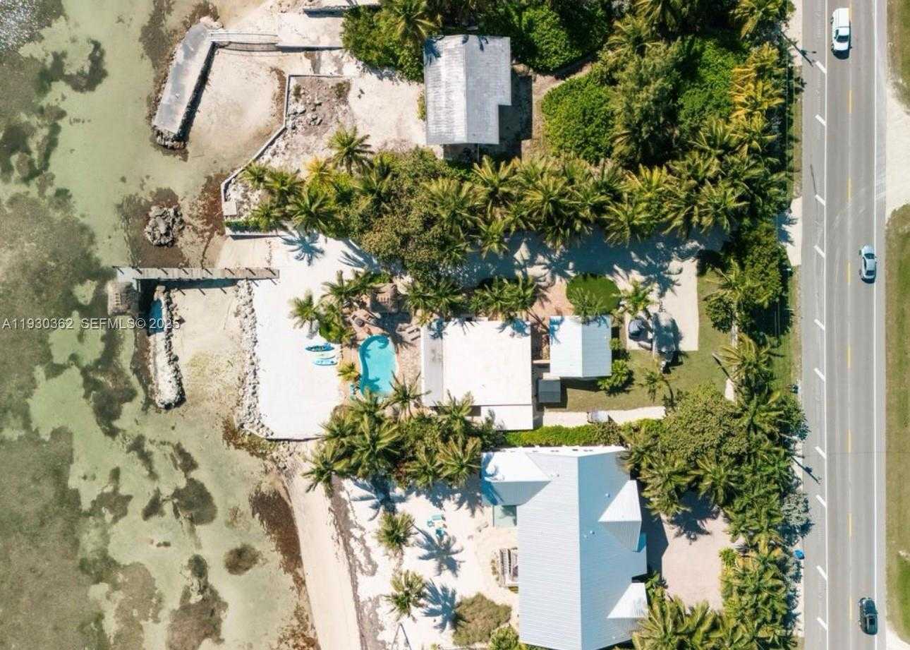Small Image of 75433 OVERSEAS HWY, Islamorada Number 5