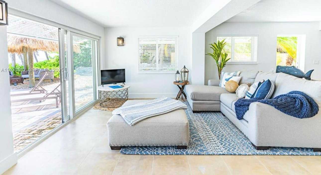 Small Image of 75433 OVERSEAS HWY, Islamorada Number 8