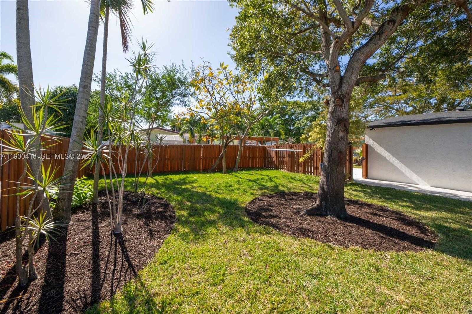 Small Image of 1655 NORTH 50TH AVE, Hollywood Number 33