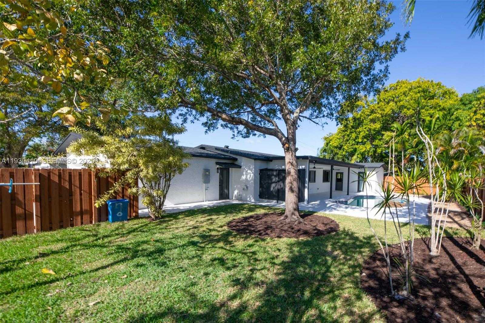 Small Image of 1655 NORTH 50TH AVE, Hollywood Number 34