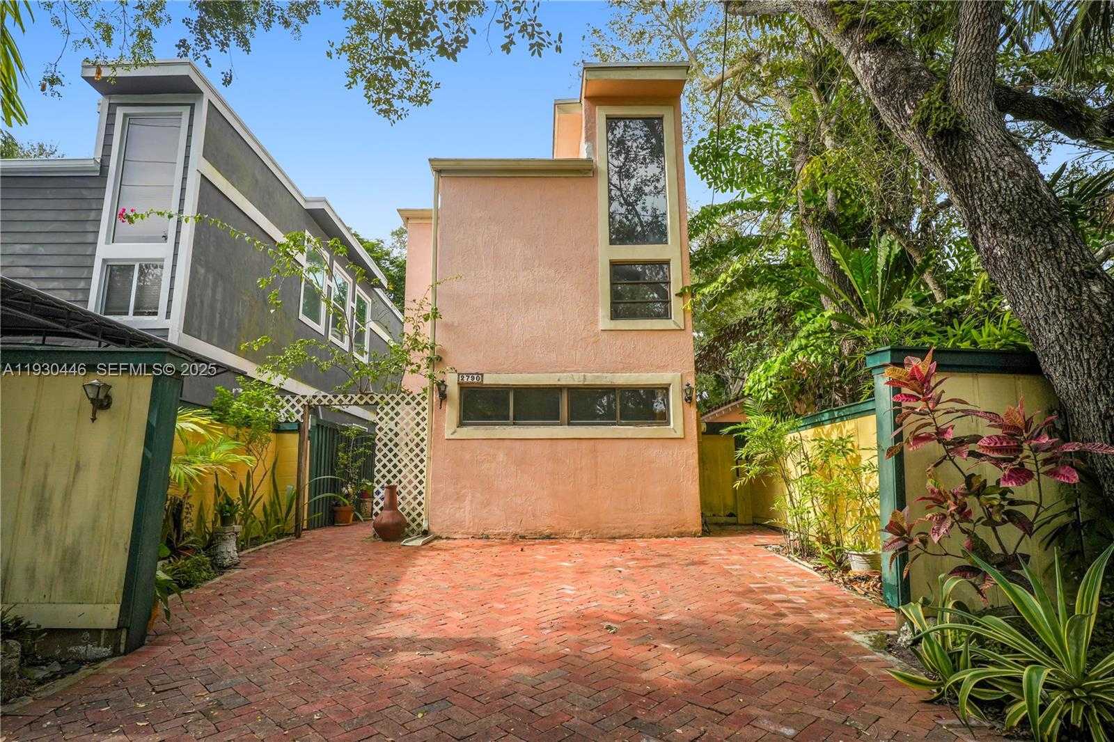 Small Image of 2790 SOUTH WEST 22ND AVE, Miami Number 1