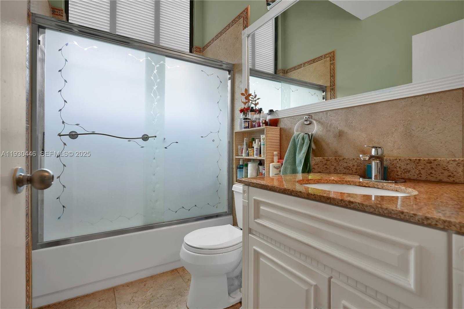 Small Image of 2790 SOUTH WEST 22ND AVE, Miami Number 19