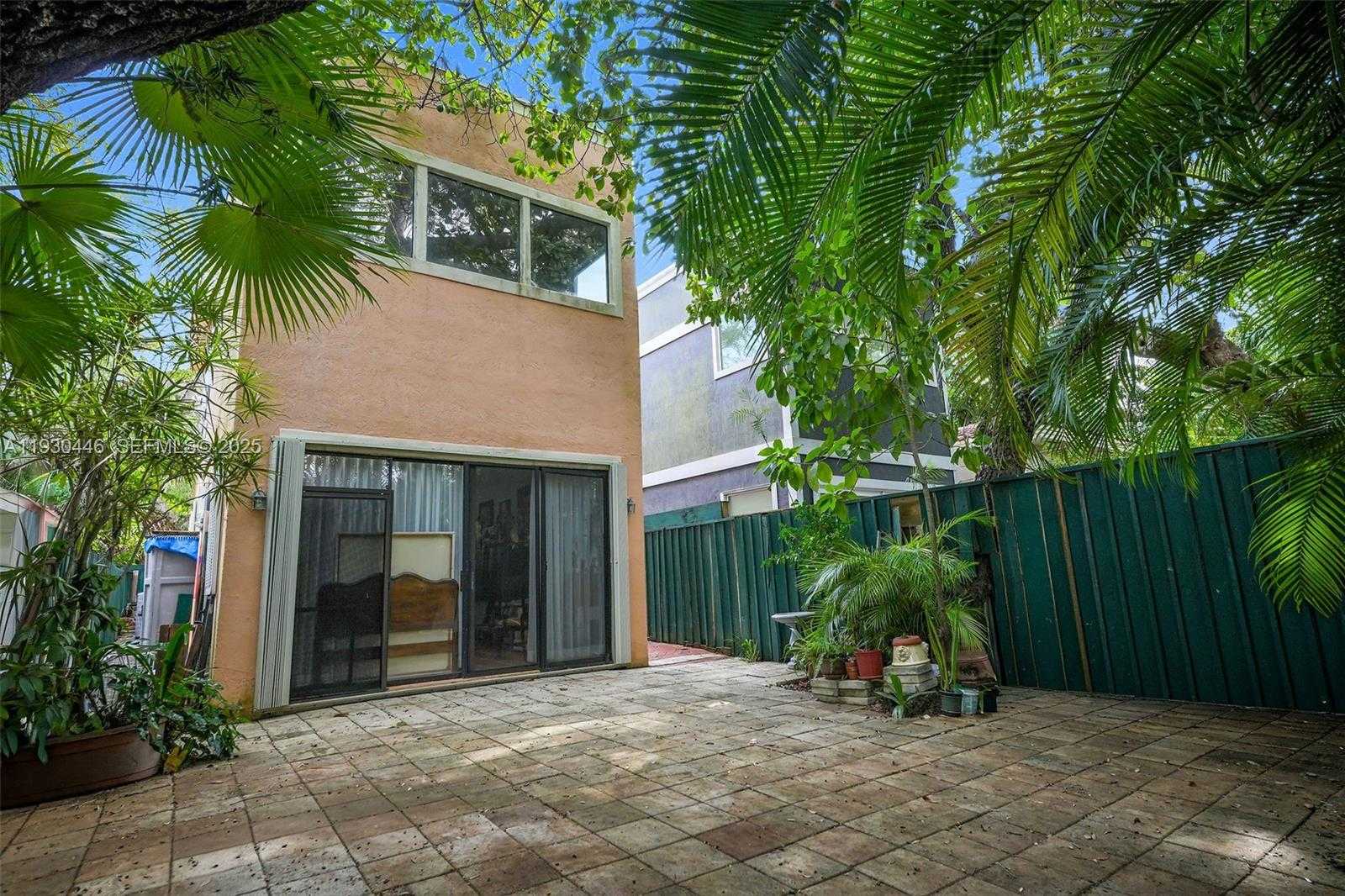 Small Image of 2790 SOUTH WEST 22ND AVE, Miami Number 21