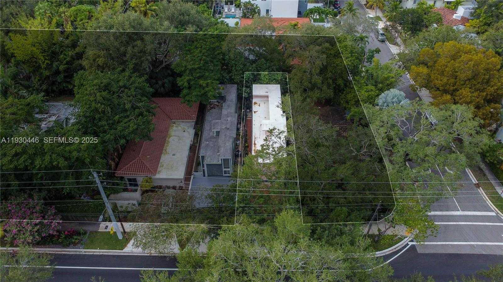 Small Image of 2790 SOUTH WEST 22ND AVE, Miami Number 24