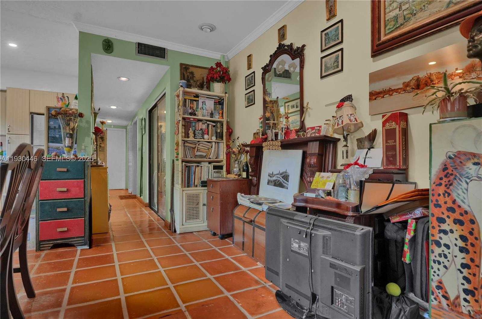 Small Image of 2790 SOUTH WEST 22ND AVE, Miami Number 9