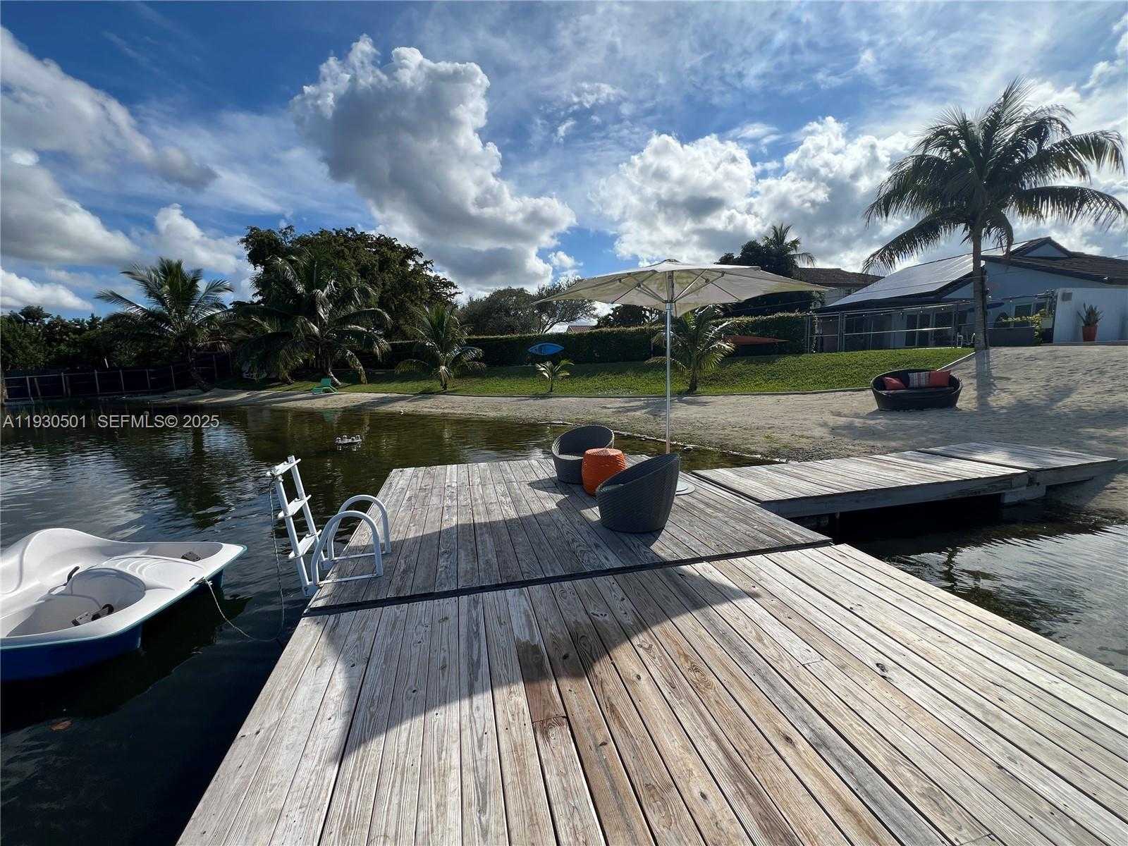 Small Image of 6101 SOUTH WEST 153RD CT RD, Miami Number 14