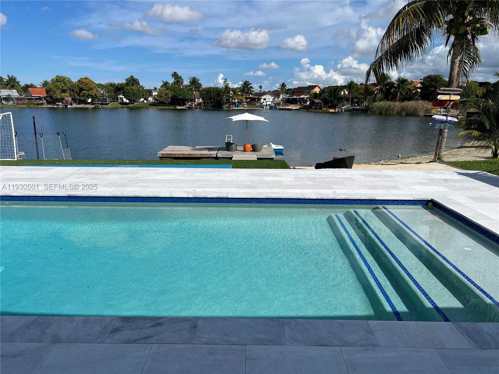 Small Image of 6101 SOUTH WEST 153RD CT RD, Miami Number 2