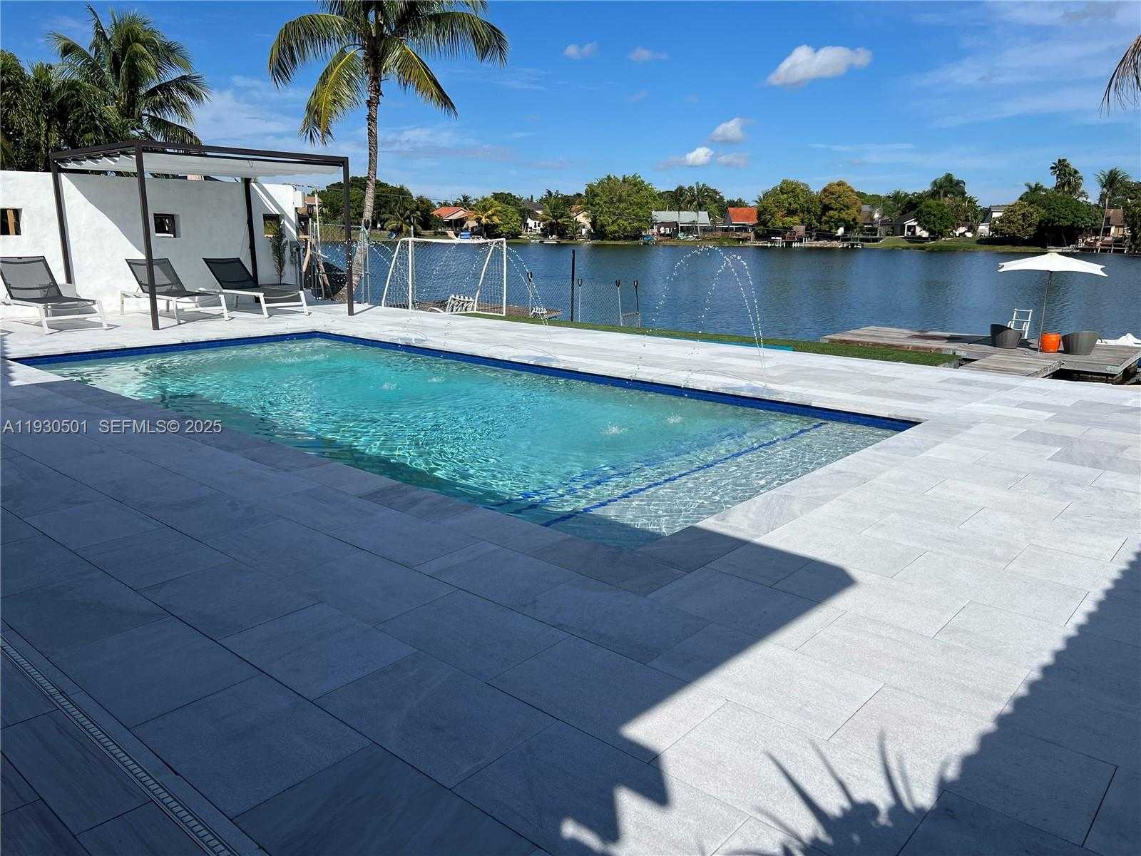 Small Image of 6101 SOUTH WEST 153RD CT RD, Miami Number 3