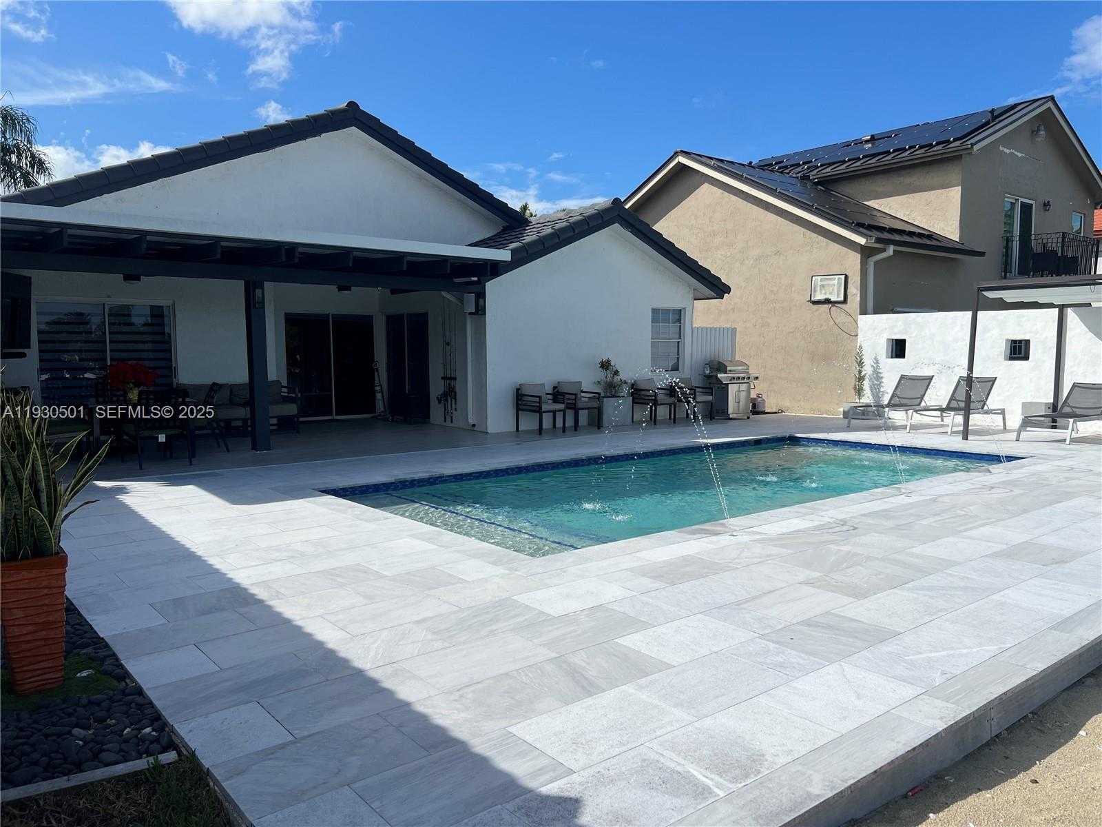 Small Image of 6101 SOUTH WEST 153RD CT RD, Miami Number 5