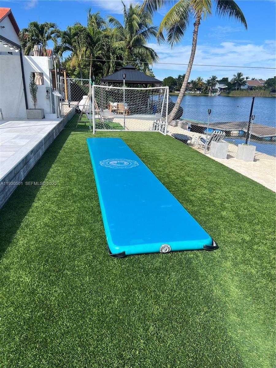 Small Image of 6101 SOUTH WEST 153RD CT RD, Miami Number 6