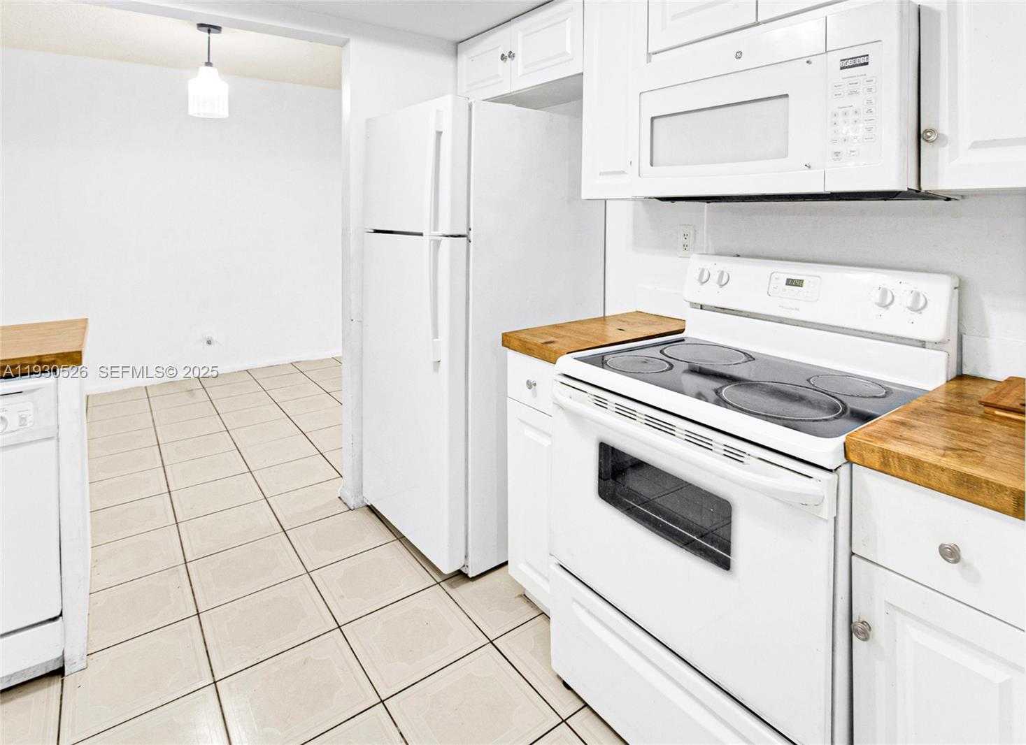 Small Image of 5718 NORTH WEST 66TH AVE, Tamarac Number 11