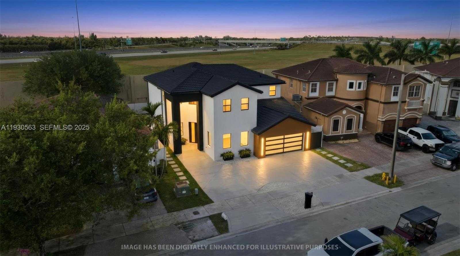 Small Image of 18172 NORTH WEST 91ST CT, Hialeah Number 1