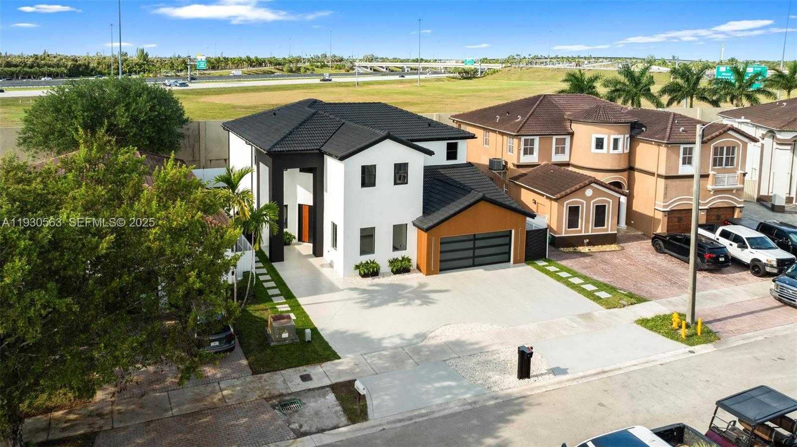 Small Image of 18172 NORTH WEST 91ST CT, Hialeah Number 52