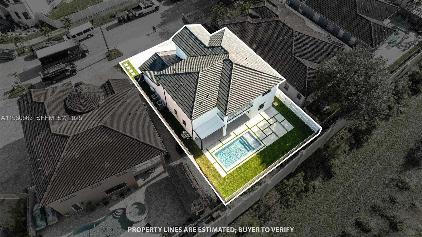 Small Image of 18172 NORTH WEST 91ST CT, Hialeah Number 56