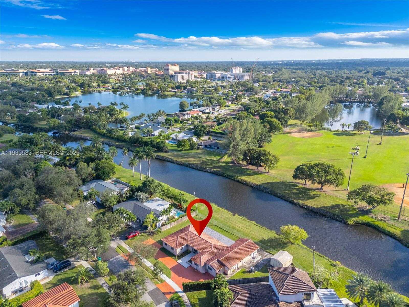 Small Image of 9380 SOUTH WEST 83RD ST, Miami Number 2