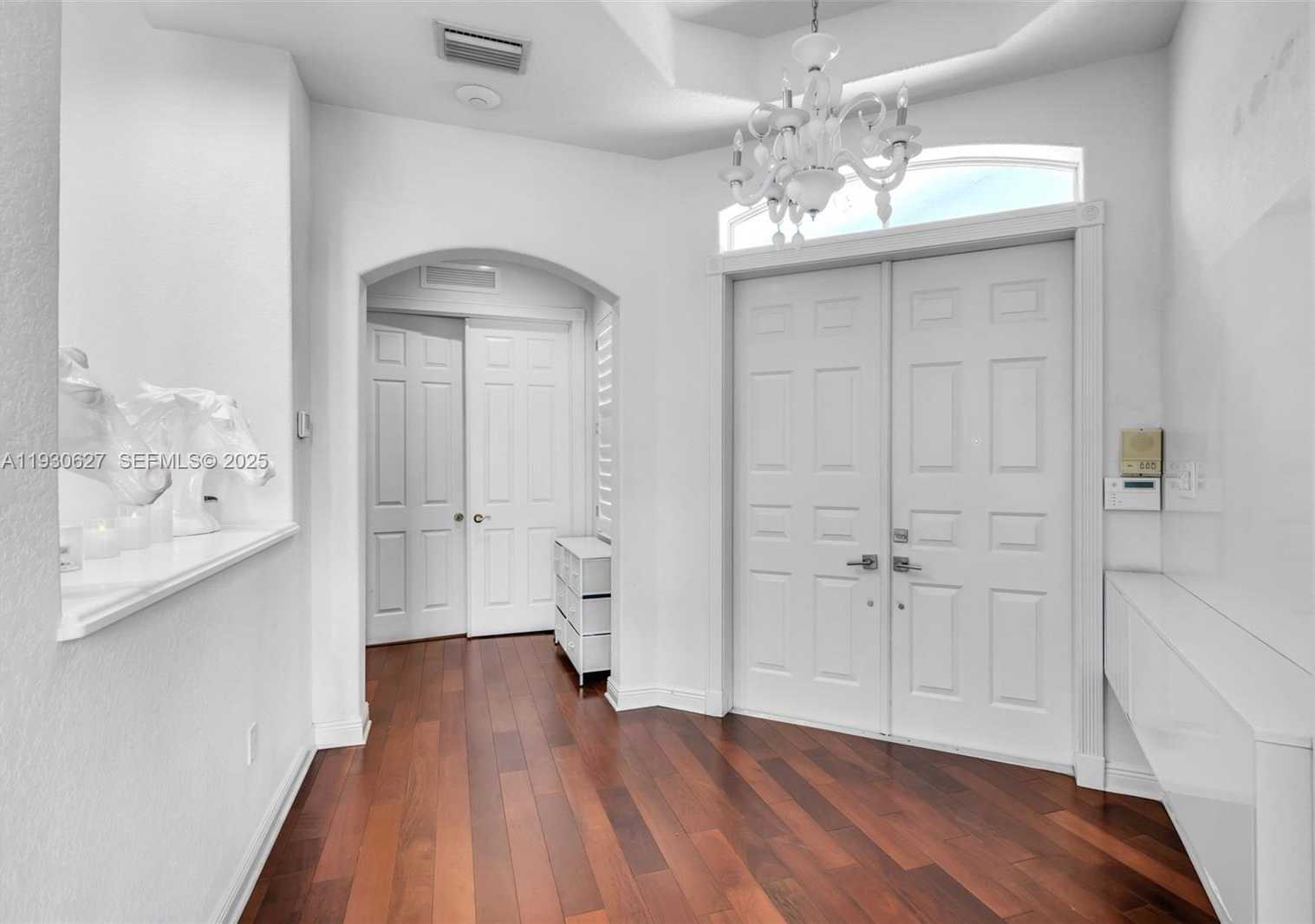 Small Image of 1091 WATERSIDE LN, Hollywood Number 15