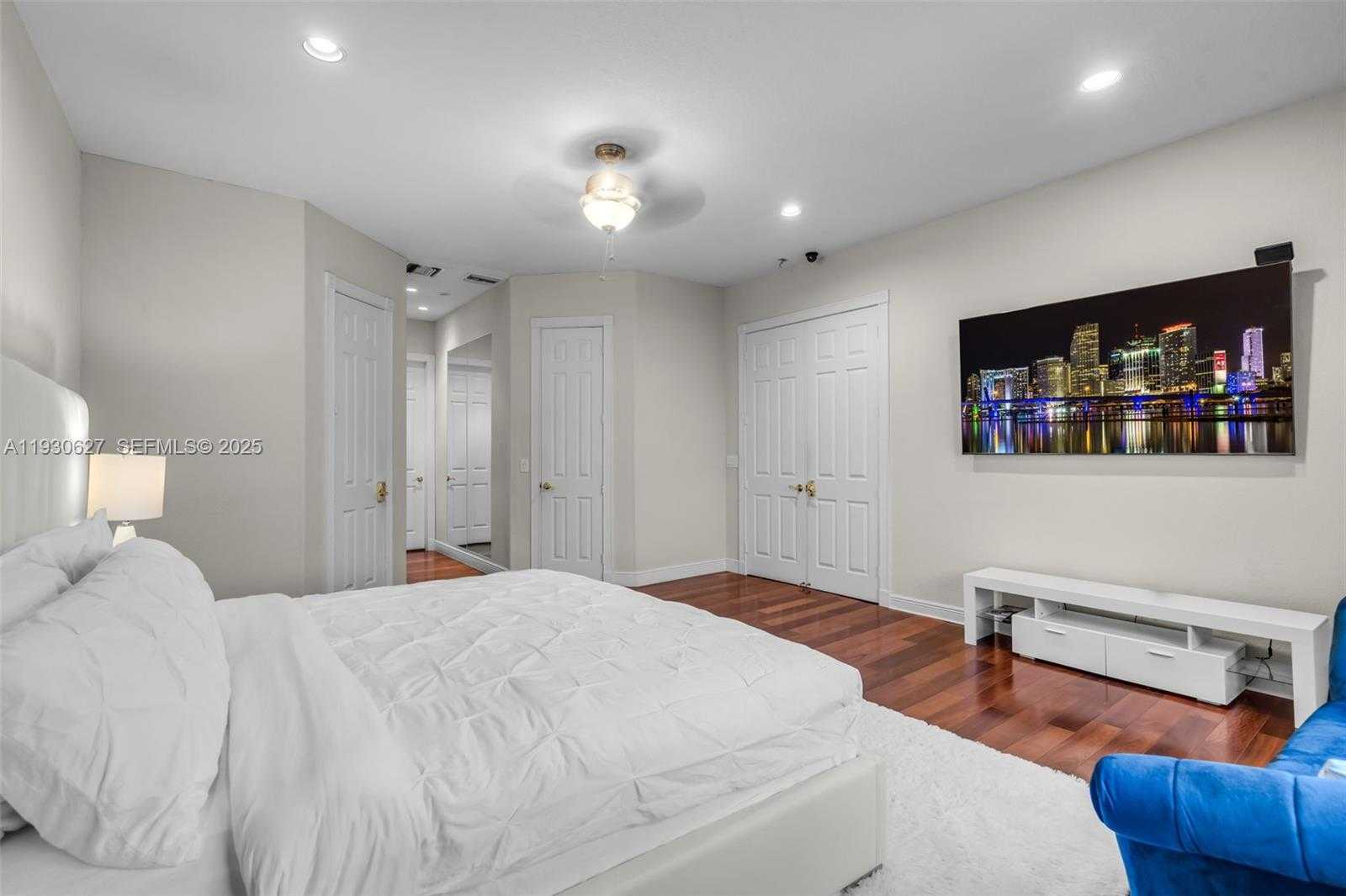 Small Image of 1091 WATERSIDE LN, Hollywood Number 22