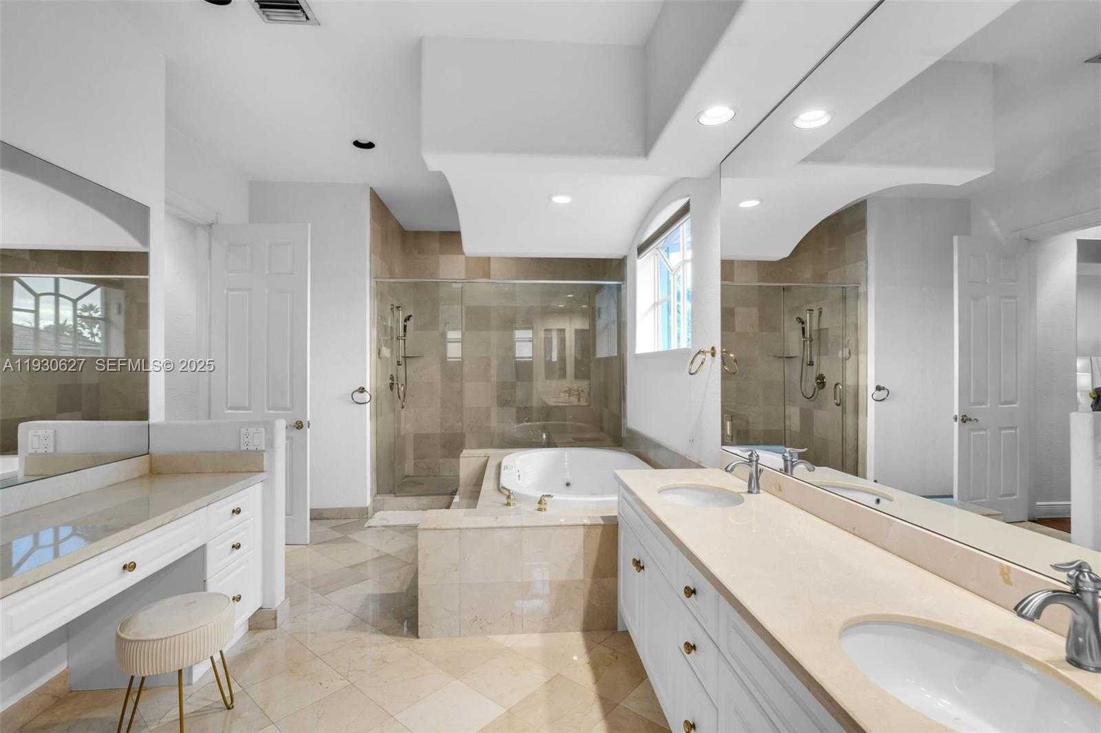 Small Image of 1091 WATERSIDE LN, Hollywood Number 27