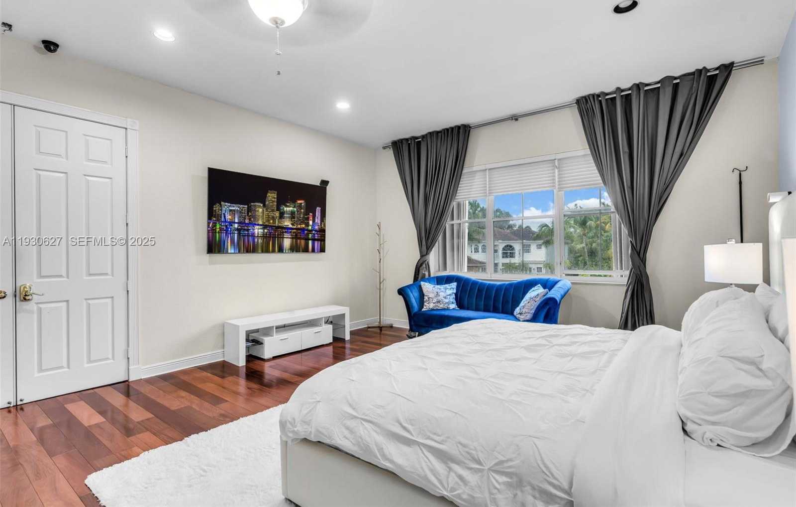 Small Image of 1091 WATERSIDE LN, Hollywood Number 28