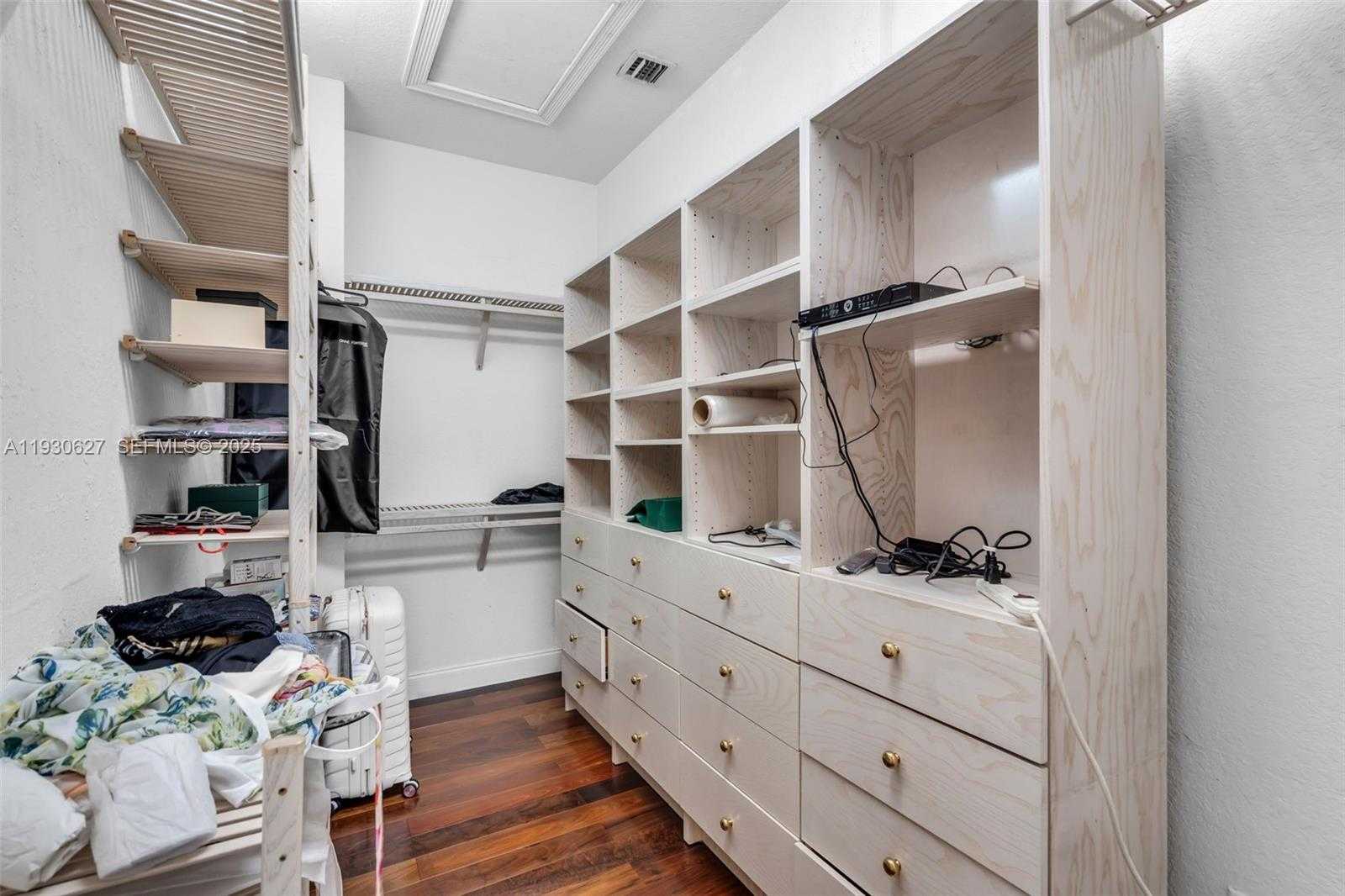 Small Image of 1091 WATERSIDE LN, Hollywood Number 30