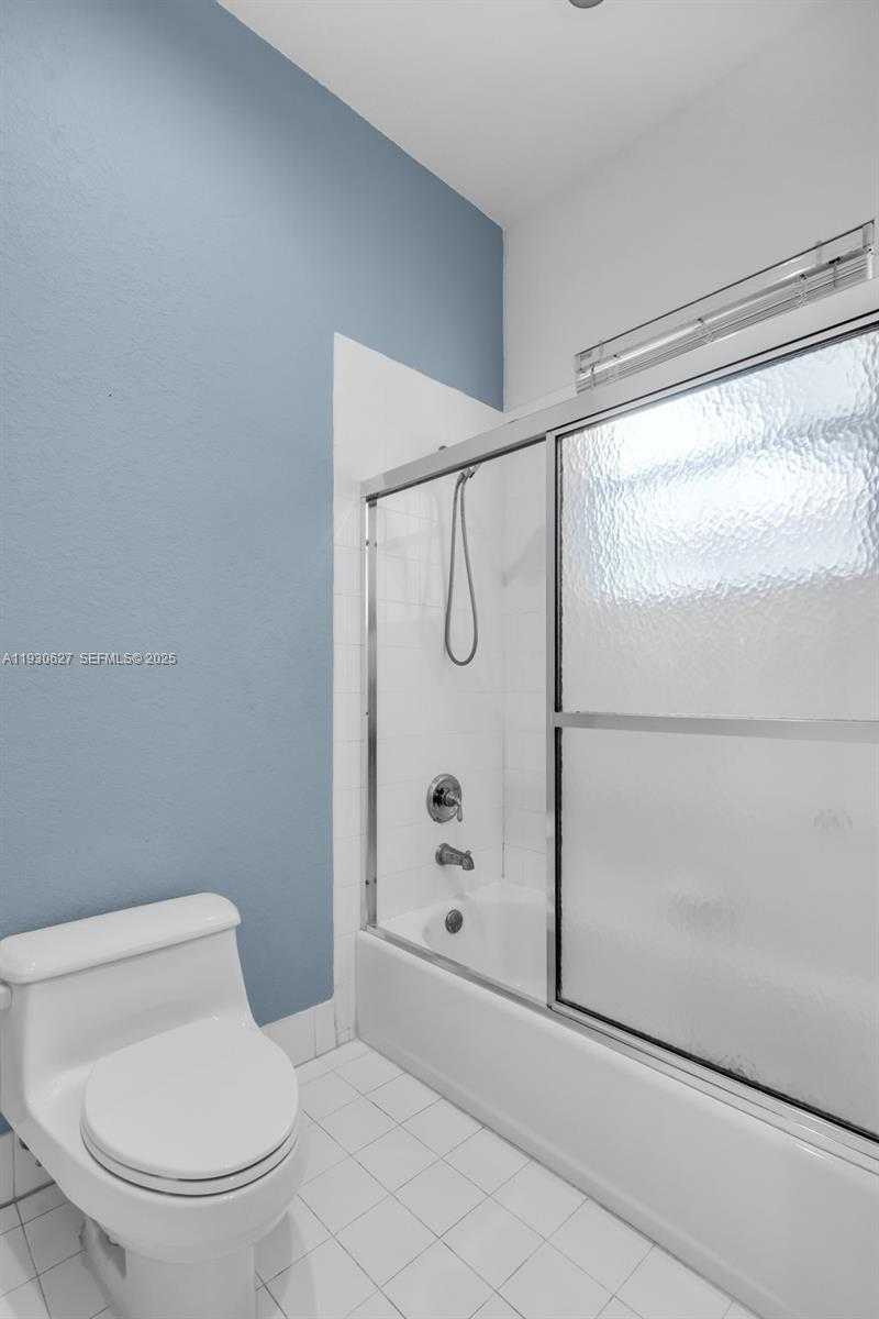 Small Image of 1091 WATERSIDE LN, Hollywood Number 41