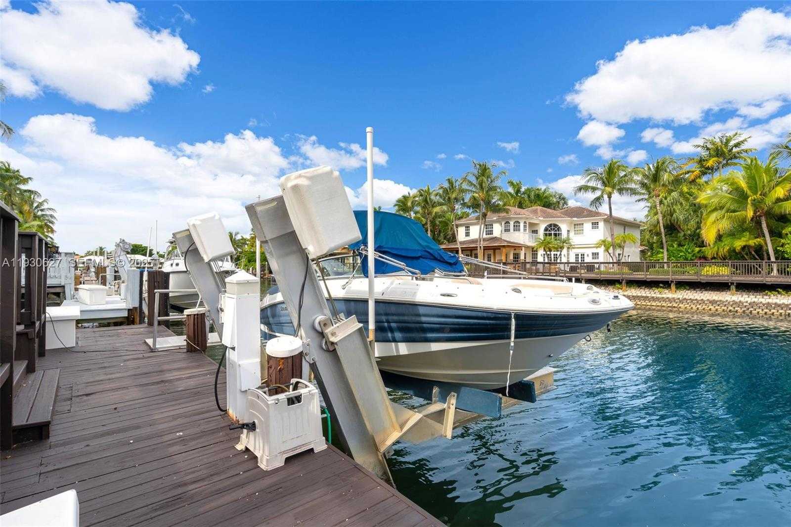 Small Image of 1091 WATERSIDE LN, Hollywood Number 54