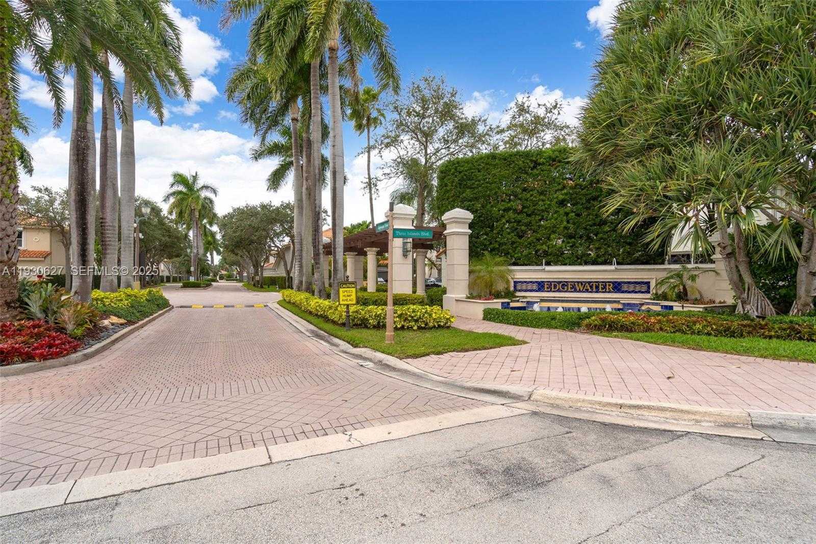 Small Image of 1091 WATERSIDE LN, Hollywood Number 56