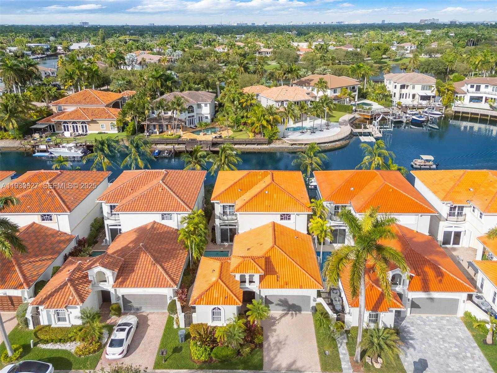 Small Image of 1091 WATERSIDE LN, Hollywood Number 60