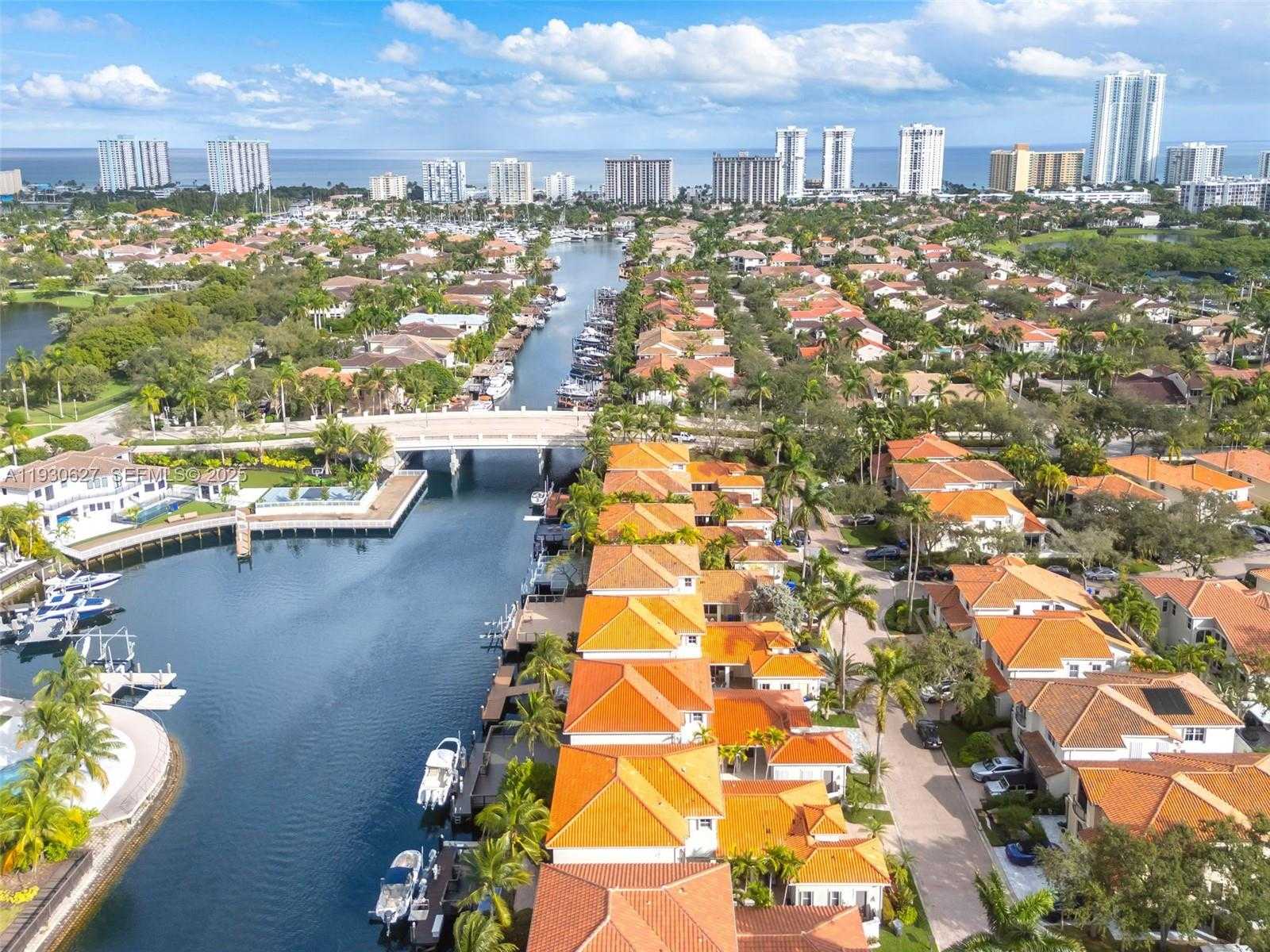 Small Image of 1091 WATERSIDE LN, Hollywood Number 68