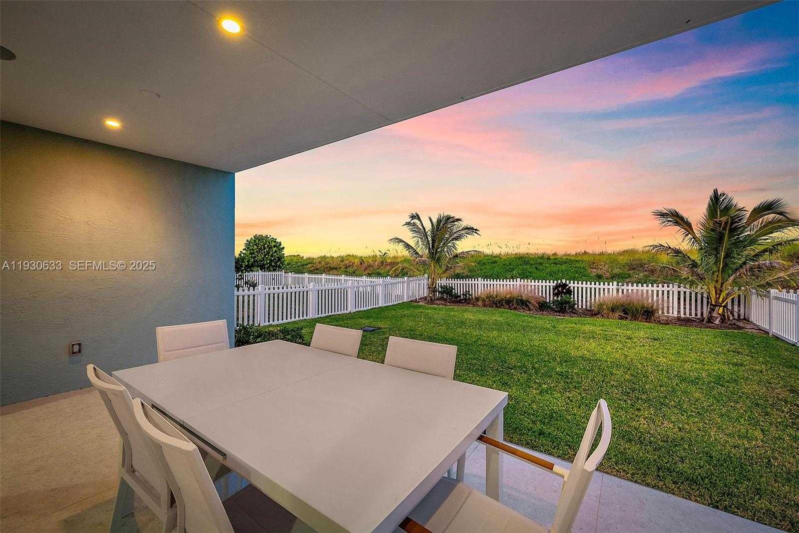 Small Image of 5128 WATERSONG WY, Fort Pierce Number 39