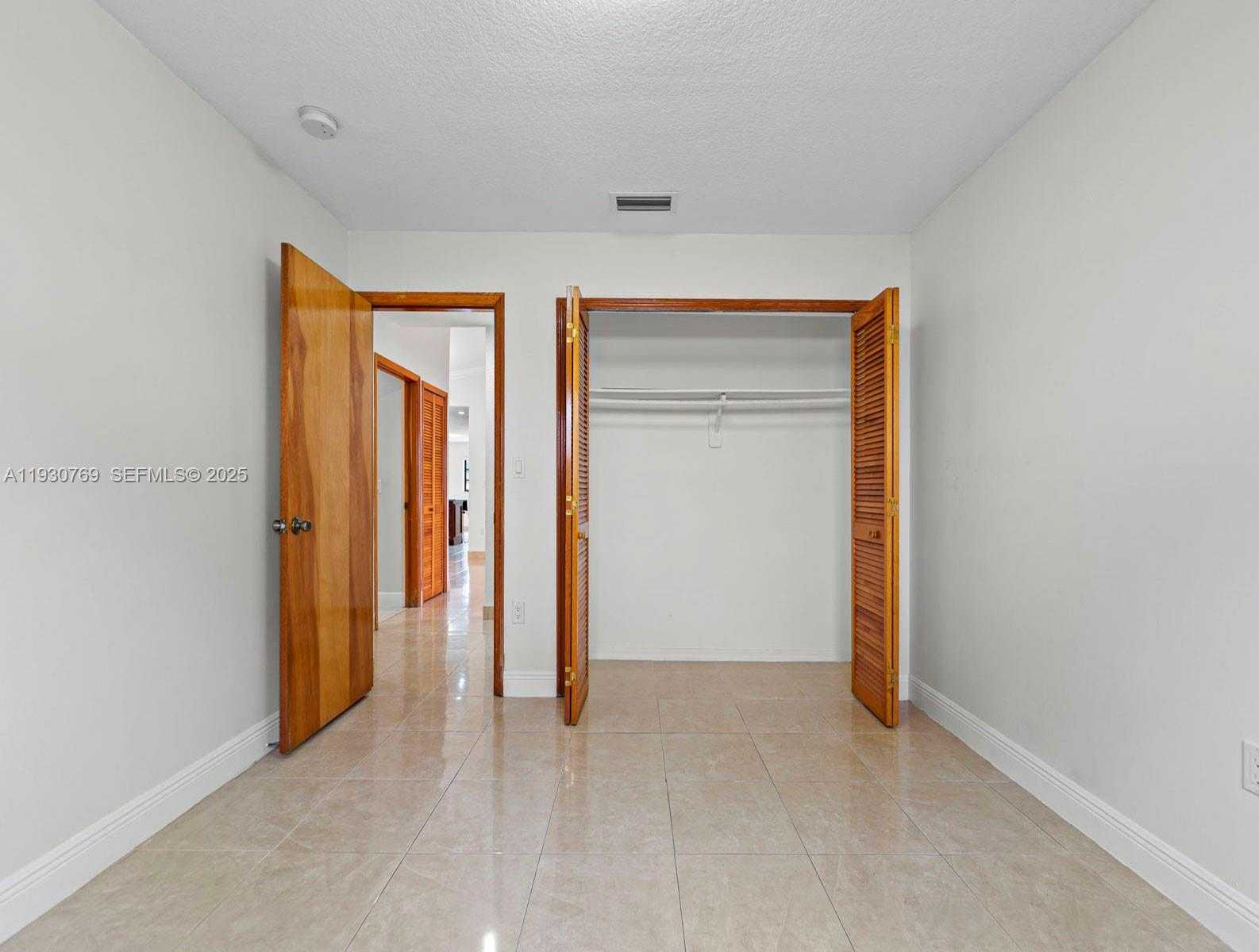 Small Image of 3791 SOUTH WEST 142ND AVE, Miami Number 33