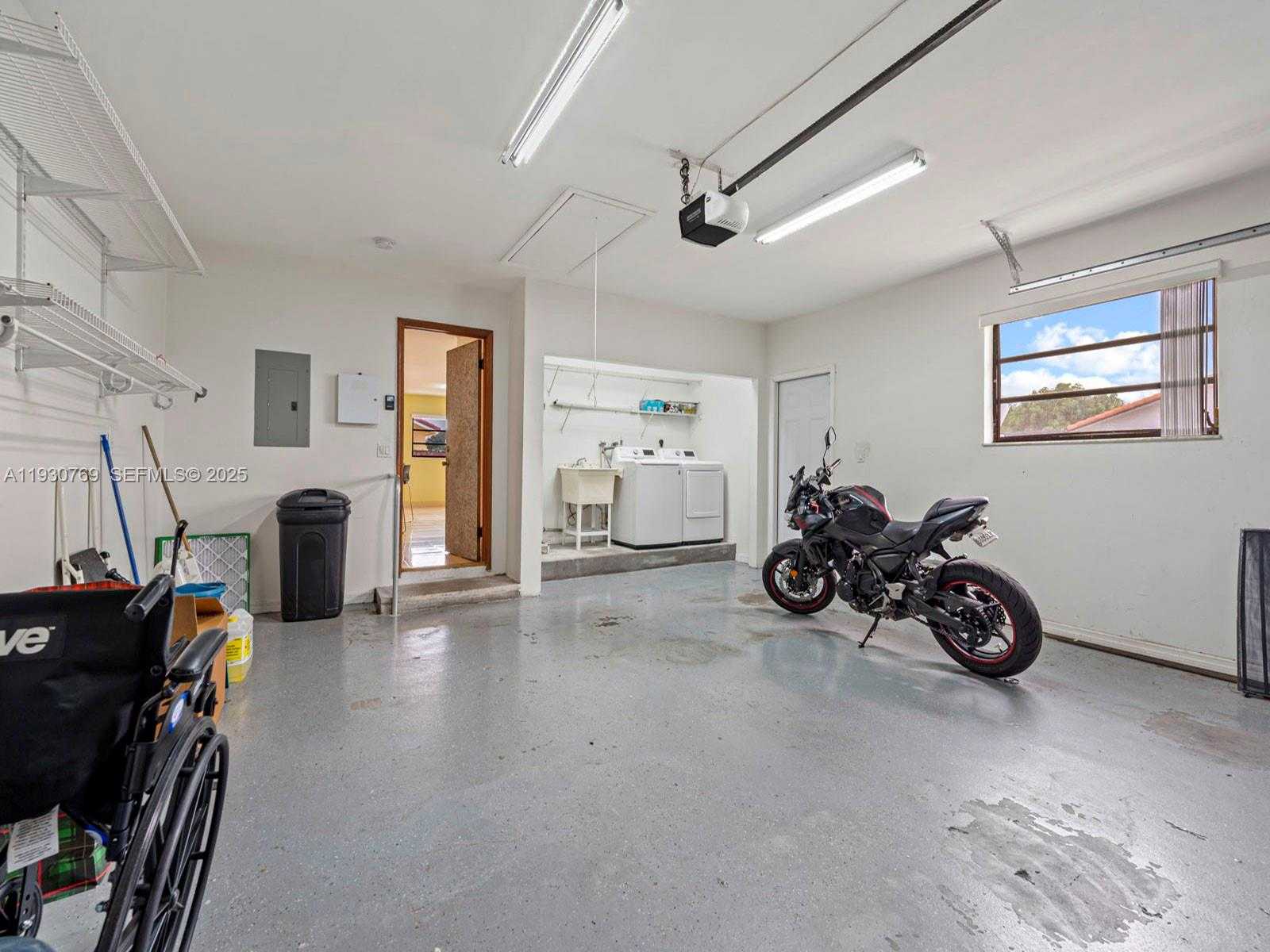 Small Image of 3791 SOUTH WEST 142ND AVE, Miami Number 34