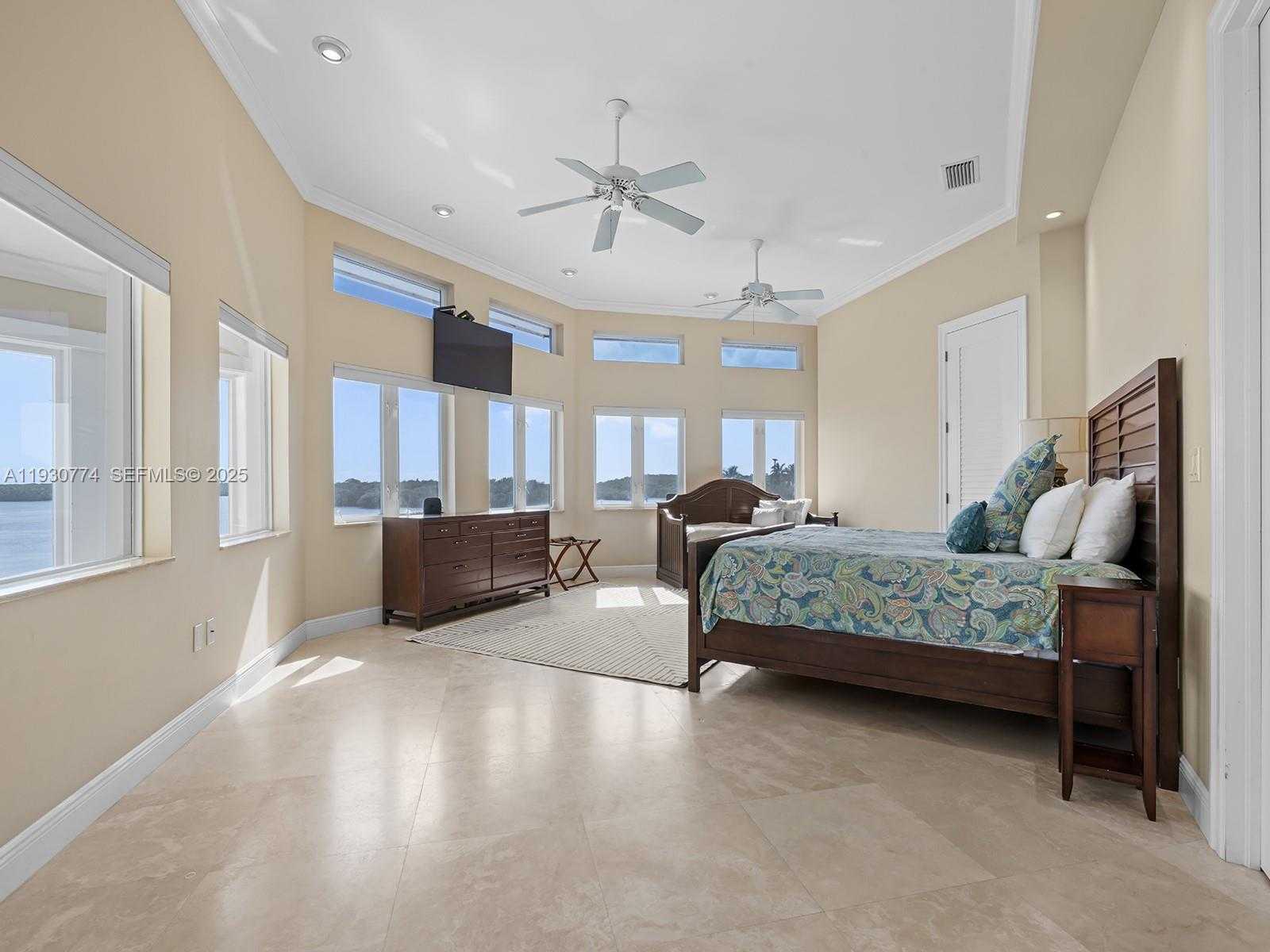 Small Image of 57 GARDEN COVE DR, Key Largo Number 12
