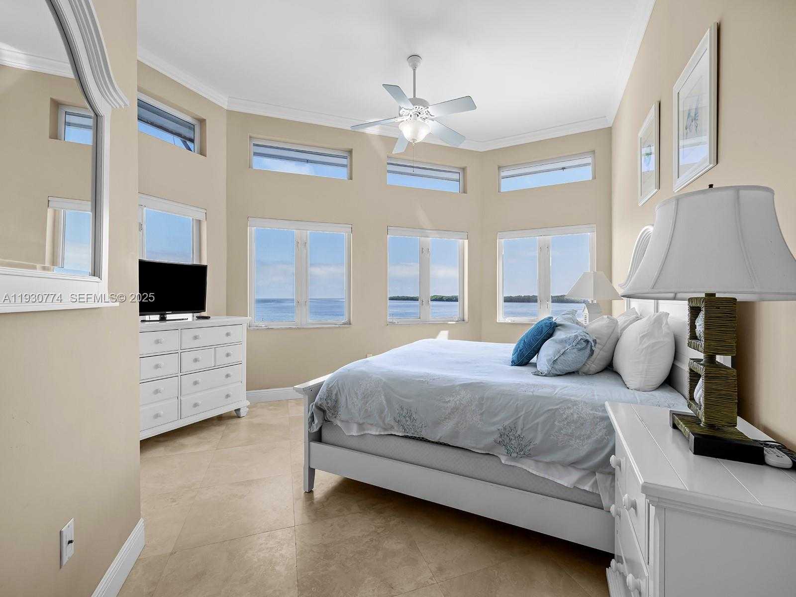 Small Image of 57 GARDEN COVE DR, Key Largo Number 14