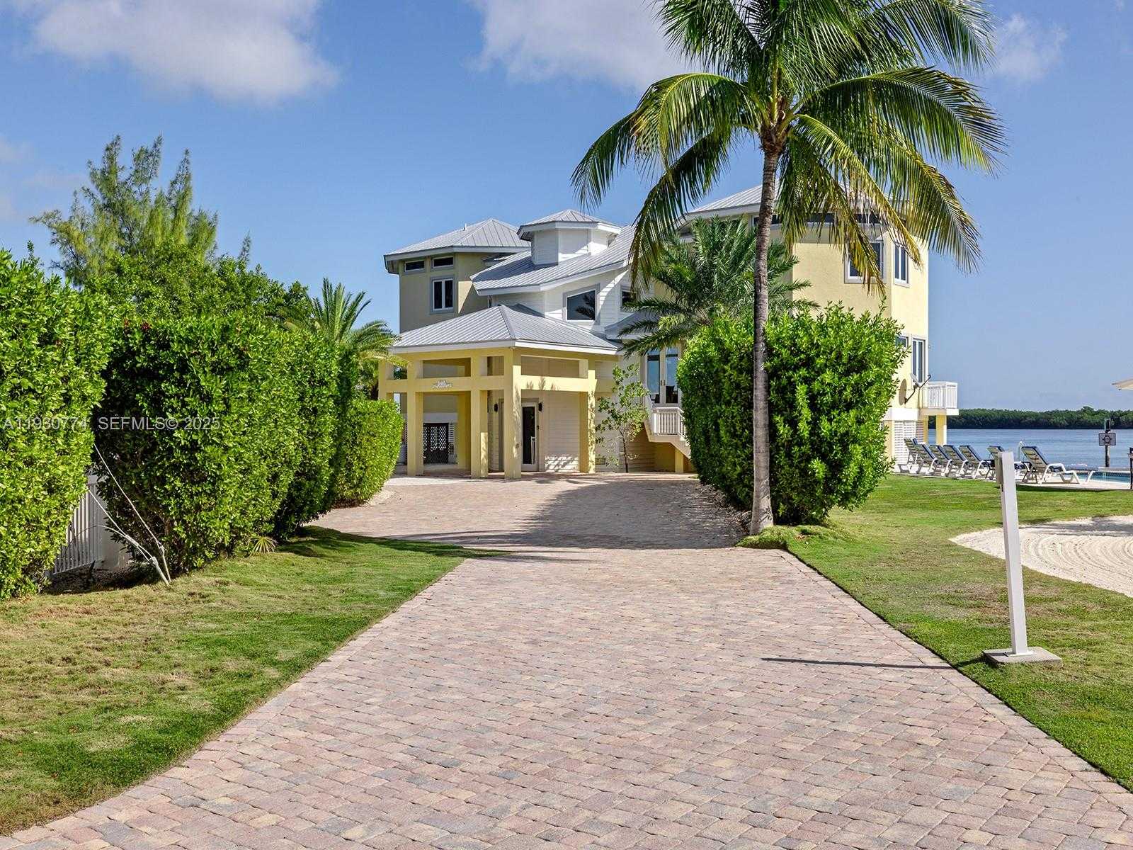 Small Image of 57 GARDEN COVE DR, Key Largo Number 22