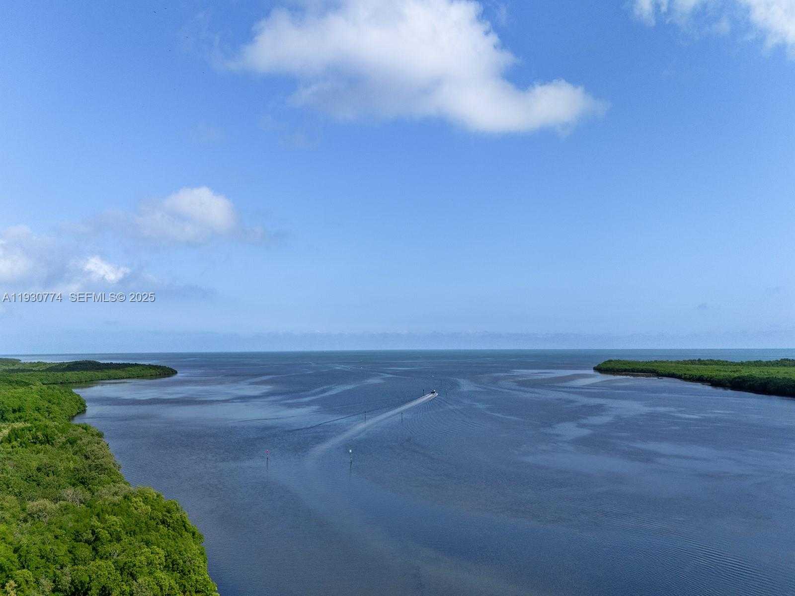 Small Image of 57 GARDEN COVE DR, Key Largo Number 25