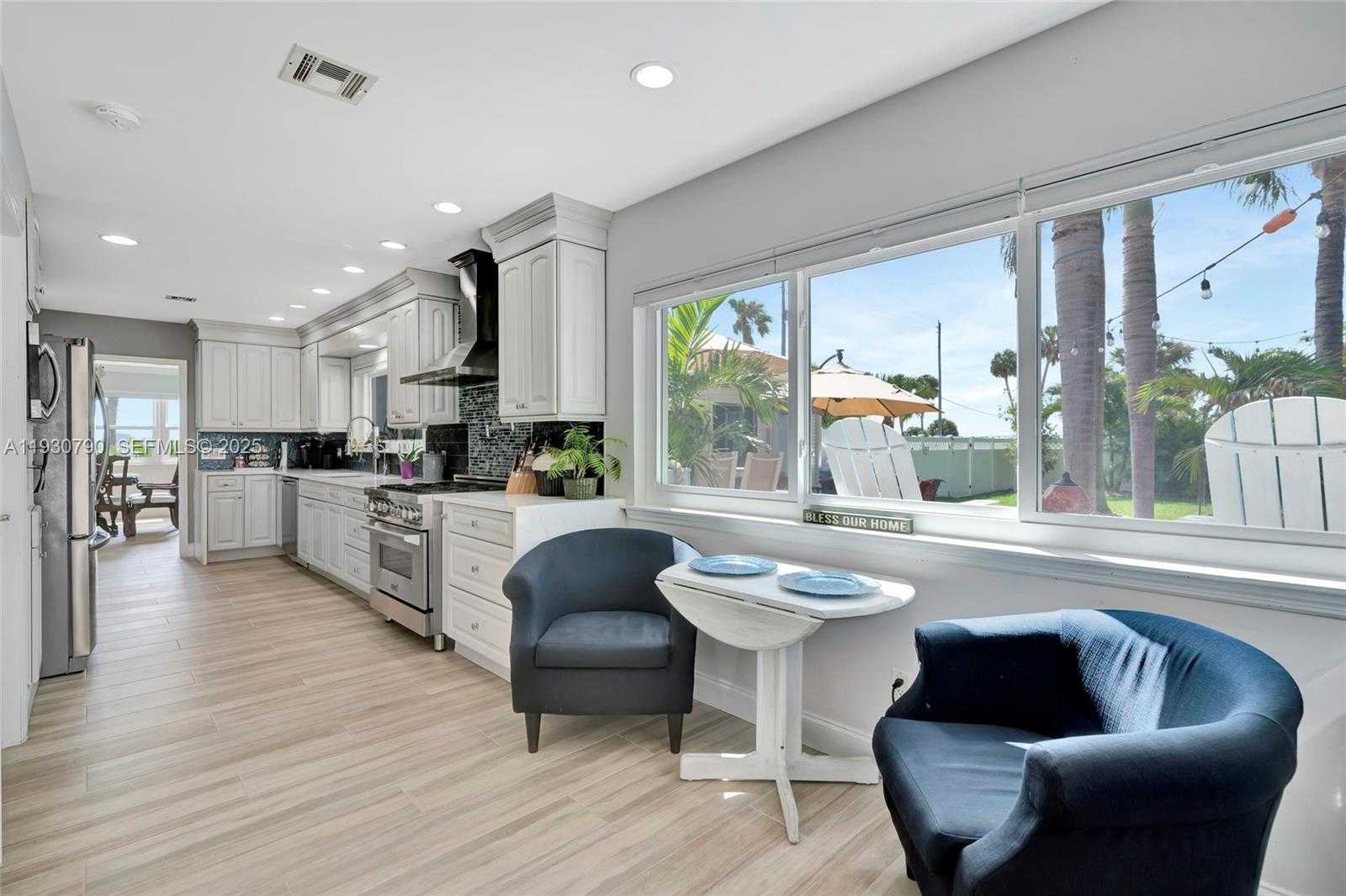 Small Image of 13549 SOUTH INDIAN RIVER DR, Jensen Beach Number 12