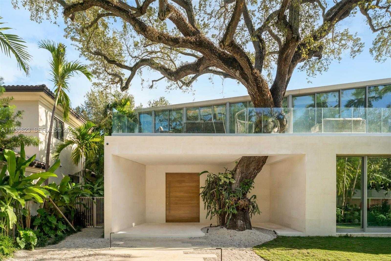 Small Image of 1616 ONAWAY DR, Miami Number 10