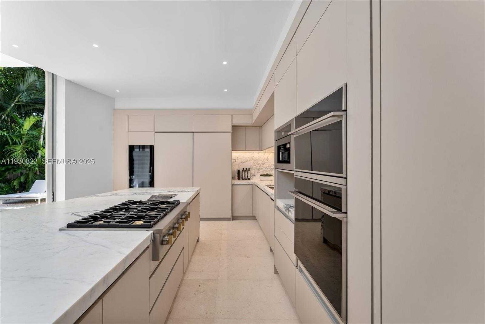 Small Image of 1616 ONAWAY DR, Miami Number 26