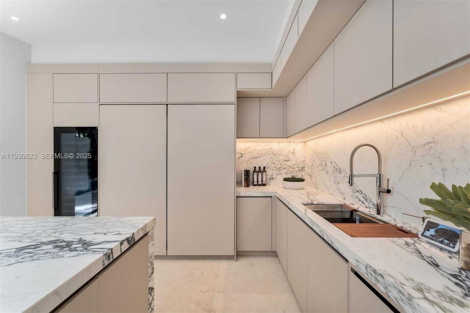 Small Image of 1616 ONAWAY DR, Miami Number 28